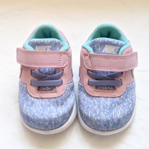 Nike Flex Contact Walker Shoes Size 4